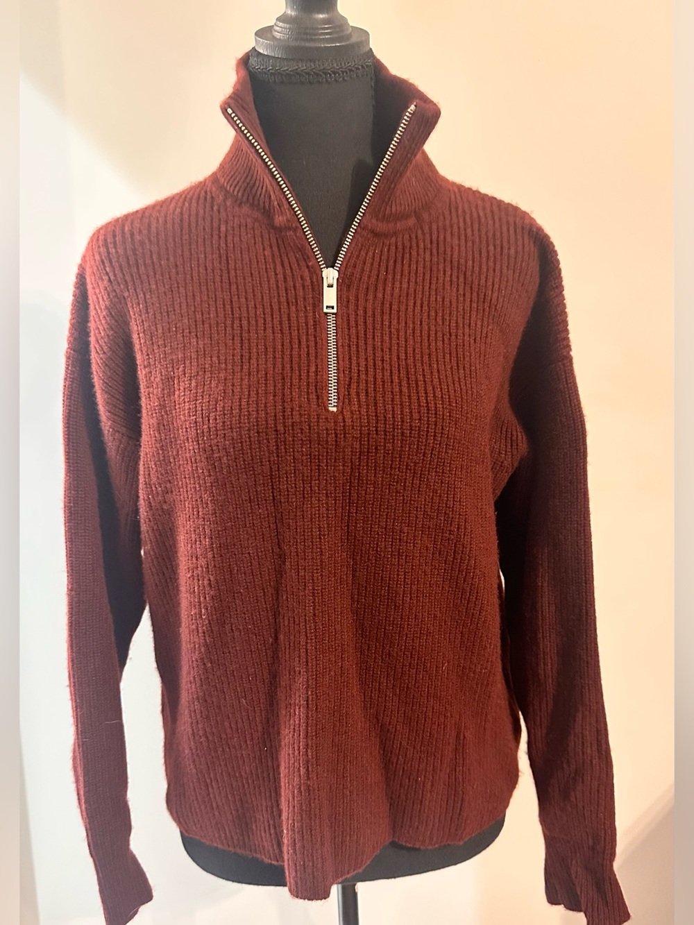 Women’s Mongolian Cashmere Ribbed Sweater - Burgundy